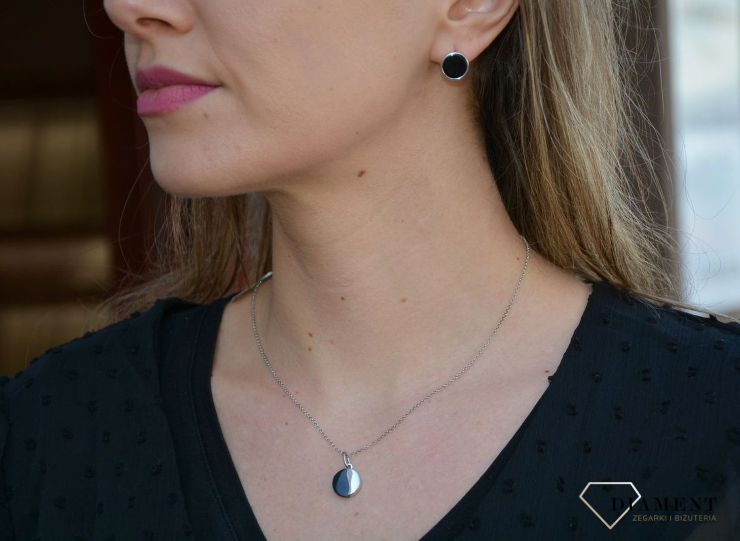 Kolczyki srebrne okrągłe z onyksem z kolekcji MAROCCO pasują do każdej stylizacji. Kolczyki srebrne. Piękna srebrna biżuteria. Idealne na prezent..jpg